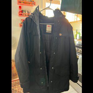 Fjällräven NUUK PARKA Women's Jacket- Size M, Black